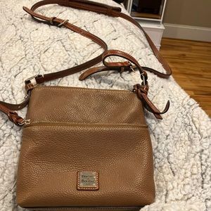 Dooney&Bourke all leather cross body women’s pocket book